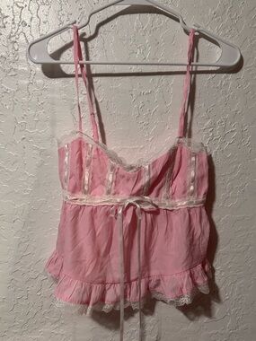 NWT Edikted Lace Trim Babydoll Tank Top
Women’s size small